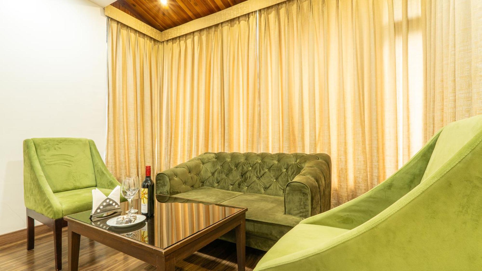 Woodrock Luxury Boutique Hotel Manali  Exterior photo